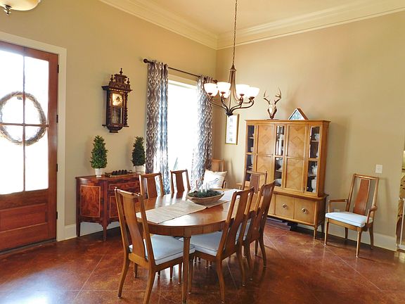 5th image of 105 Suzie Blue Ct