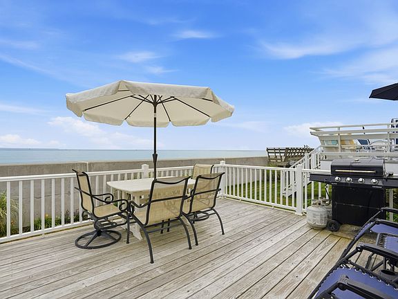 4th image of 63 Ocean Rd N