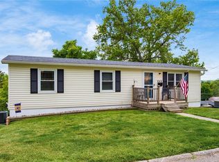 948 Moorewood Dr, Zanesville, OH 43701