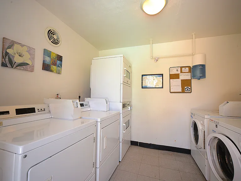 Ponderosa Apartments laundry facilities