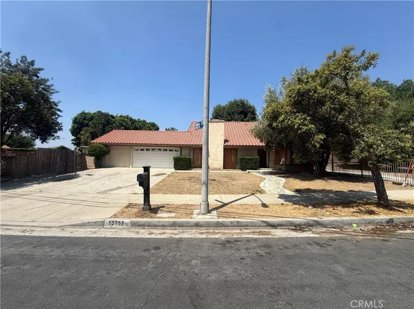 13751 De Garmo Ave, Sylmar, CA 91342