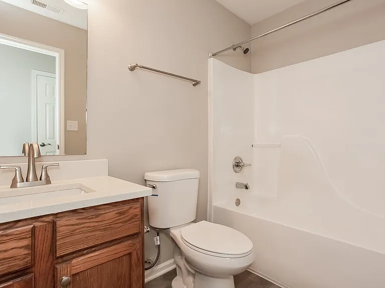 126 Thistlewood Dr — Photo 9