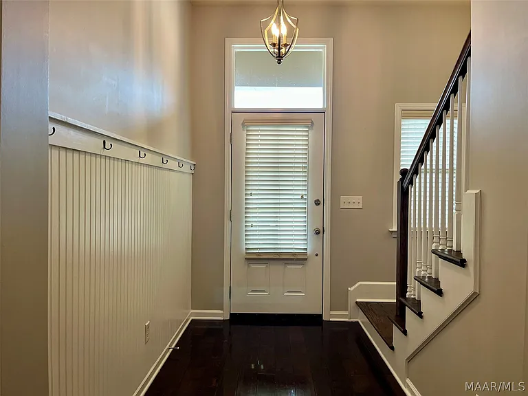 9408 Tillman Ct — Photo 8