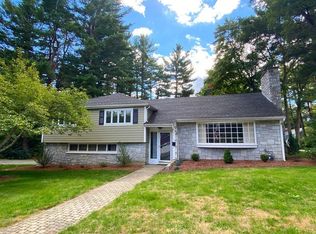 14 Doncaster Cir, Lynnfield, MA 01940