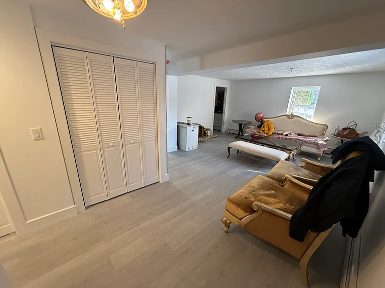 2357 Linwood Ave #G — Photo 3