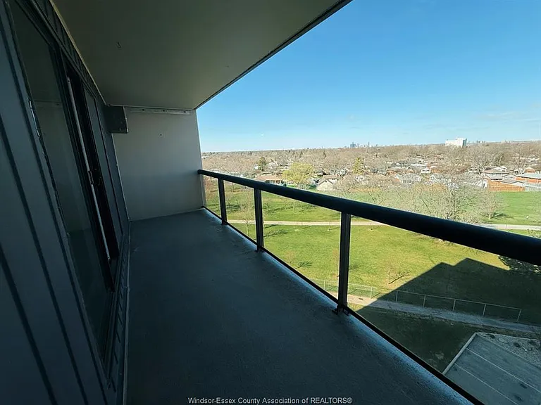 9099 Riverside Dr E #805W — Photo 19