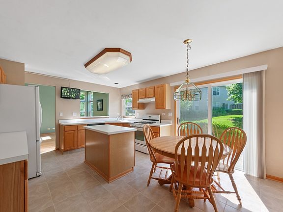 5th image of 1561 E Chivalry Ct