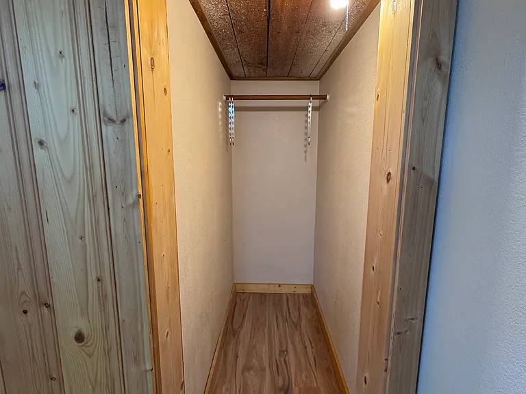 410 Evans St — Photo 3