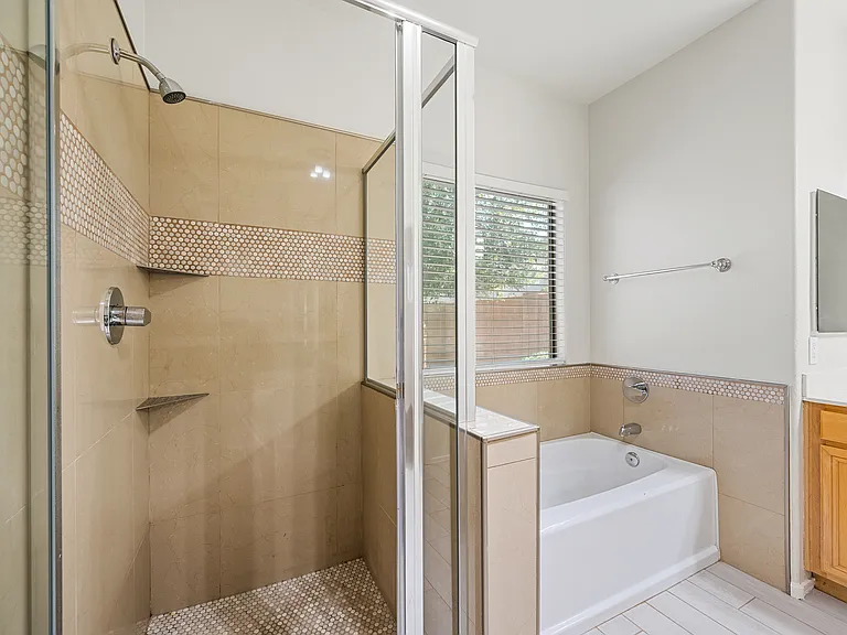 15929 W Custer Ln — Photo 24