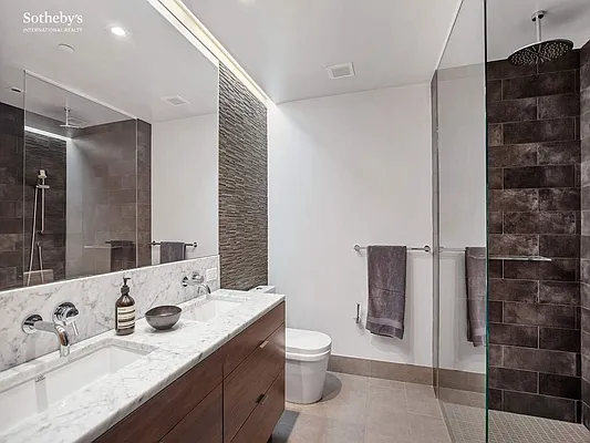 Sold by Sotheby's International Realty | media 8