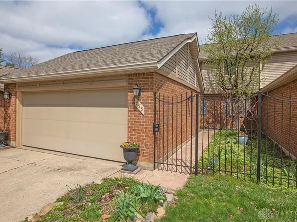 755 Hidden Cir, Centerville, OH 45458