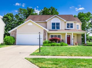 833 Ravenwillow Dr, Huntertown, IN 46748