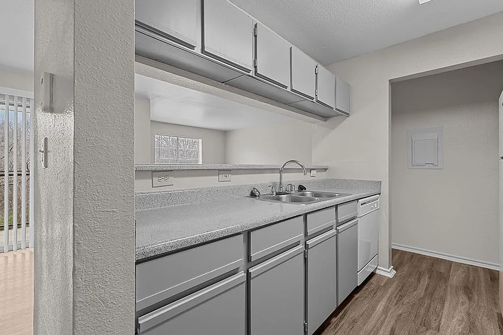 Valley Ridge Apartment Homes — Photo 3