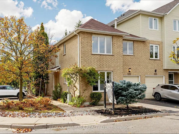 351 Riddell Ct #1, Newmarket, ON L3Y 8M8