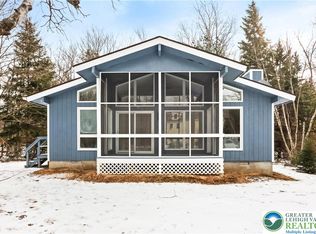 6522 Runnymead Ln, Tobyhanna, PA 18466