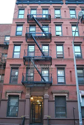 Rented by Manhattan Connection | media 33