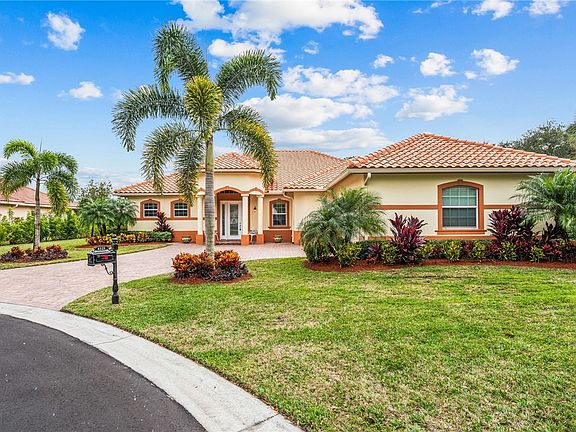 2nd image of 8325 Meredith Pl
