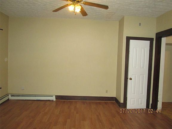 5th image of 606 Virginia St