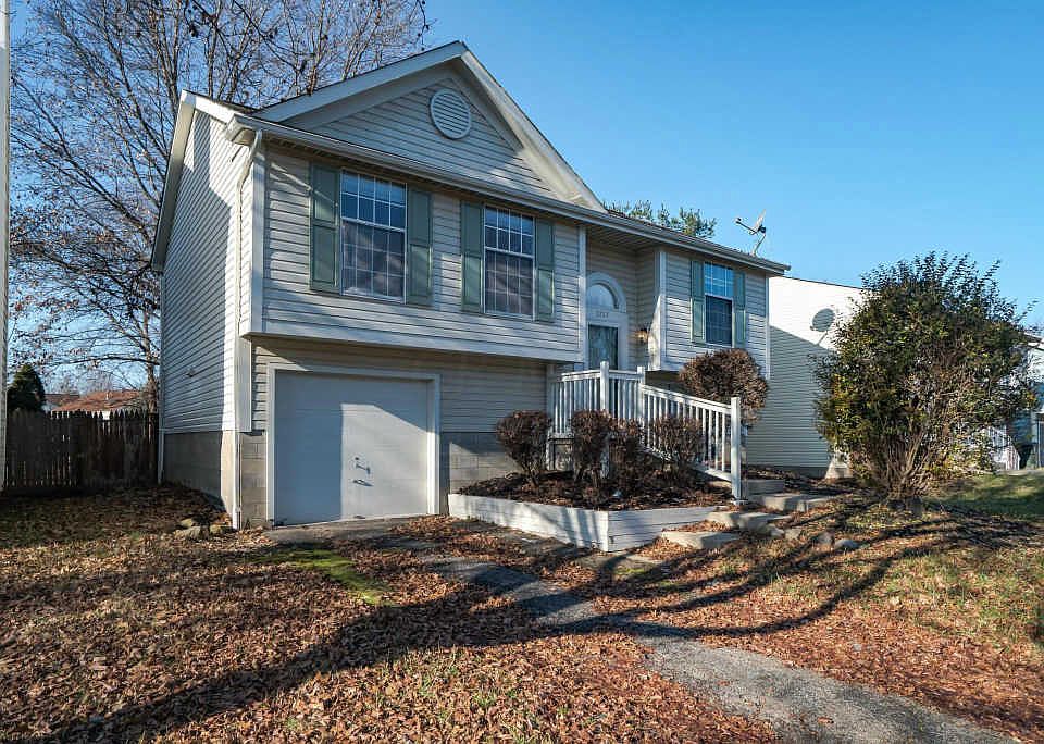 1st image of 3203 Arrowsmith Dr