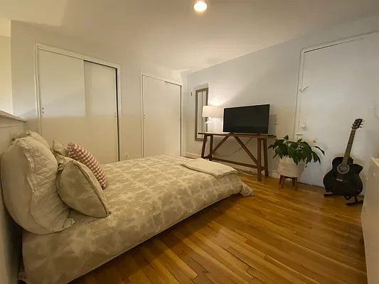 Rented by AZ REALTY NYC LLC | media 9