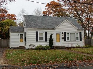 15 Inman Ave, Warwick, RI 02886