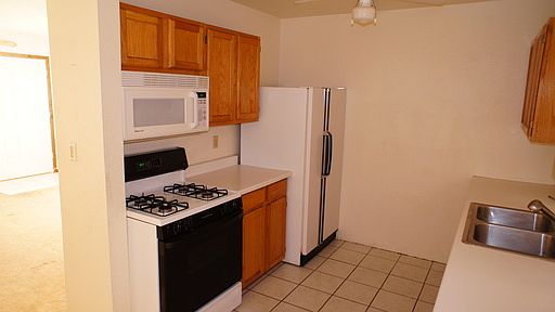 3rd image of 7119 Forest Vista St