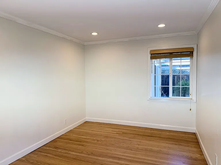 1204 Arlington Ln — Photo 13