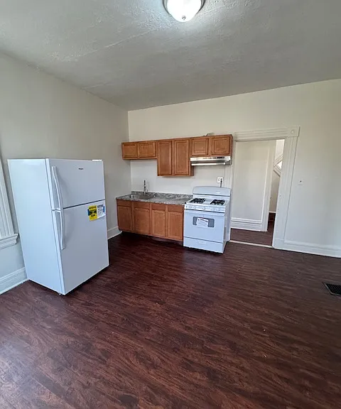 1044 Rosemont Ave — Photo 23