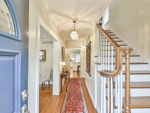 5th image of 2341 Underwood St