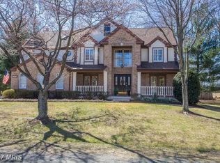 11695 Gilman Ln, Herndon, VA 20170
