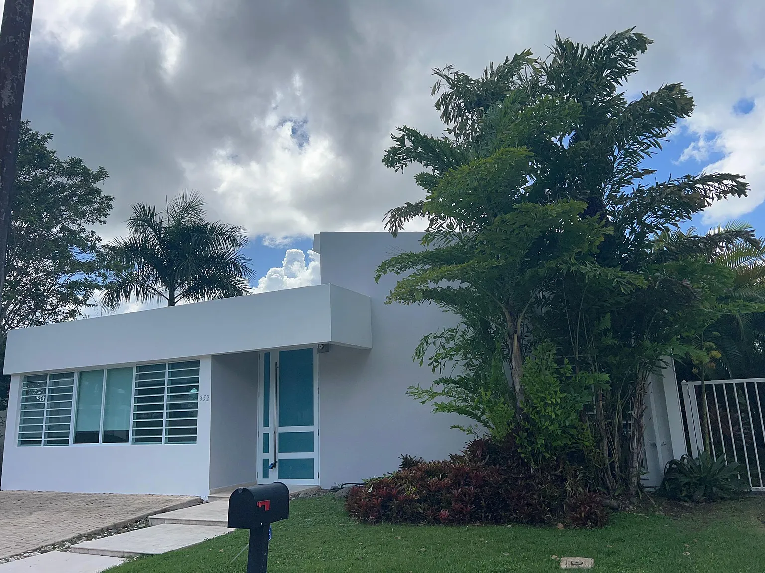 5 bed, 3.5 bath, 2487 sqft, $7,250 — Photo 4