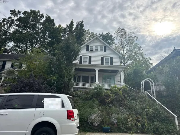 678 Chestnut St, Meadville, PA 16335