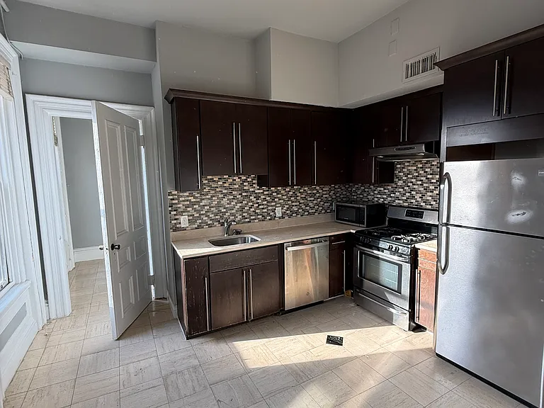161 Benefit St #5 — Photo 5