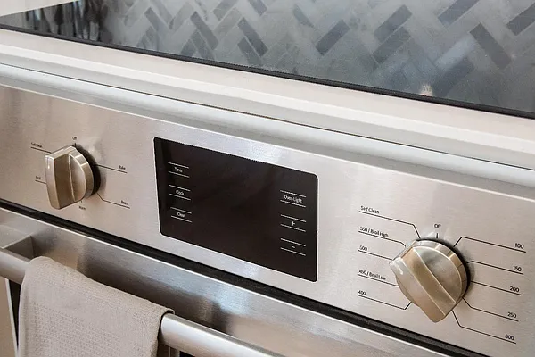 Sold by Real Direct | media 25