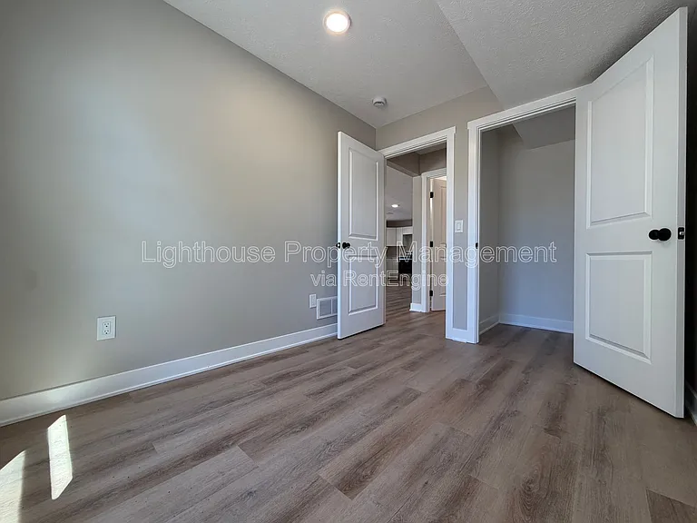 310 Allen Ave #1 — Photo 17