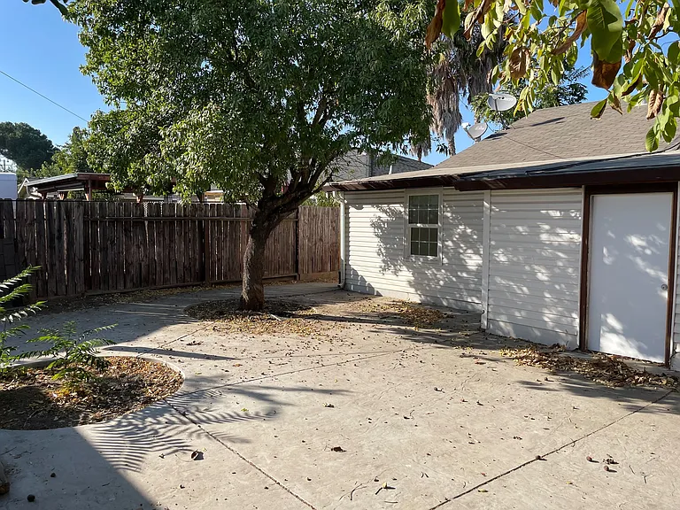 720 Virginia St — Photo 17