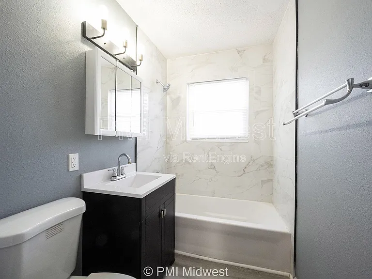 6054 E 16th St — Photo 11