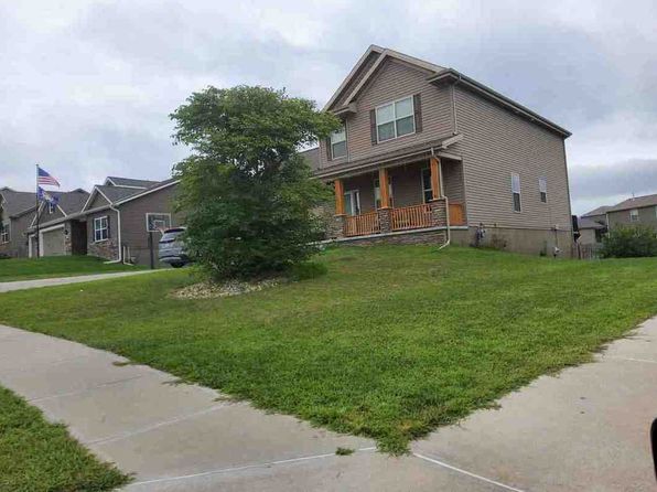 12072 Elmwood Dr, Bennington, NE 68007 view 2