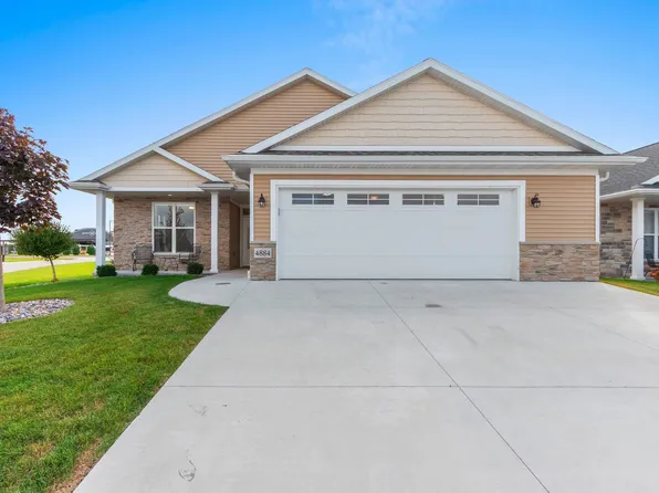 4884 Wyld Berry Way, Hobart, WI 54155