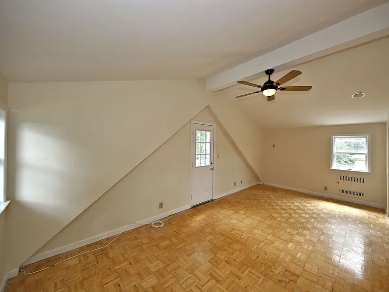 56 S Lawn Ave #4 — Photo 4