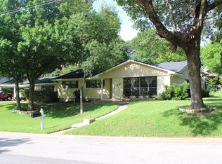 282 Rockford Rd, Woodway, TX 76712