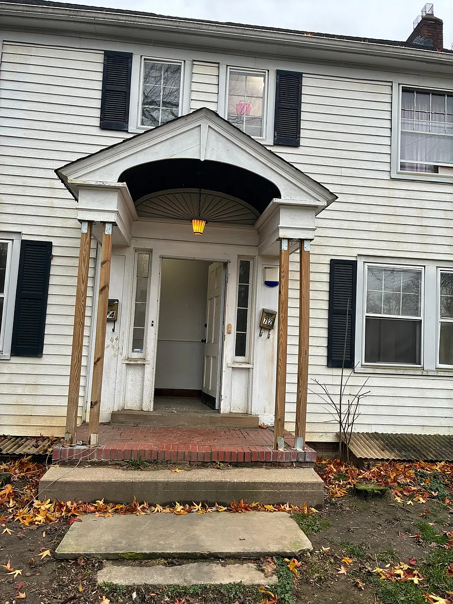 Building Photo - 72 Harriman Ave #2