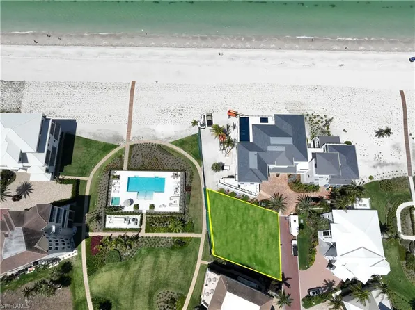 108 Bonaire LN, BONITA SPRINGS, FL 34134