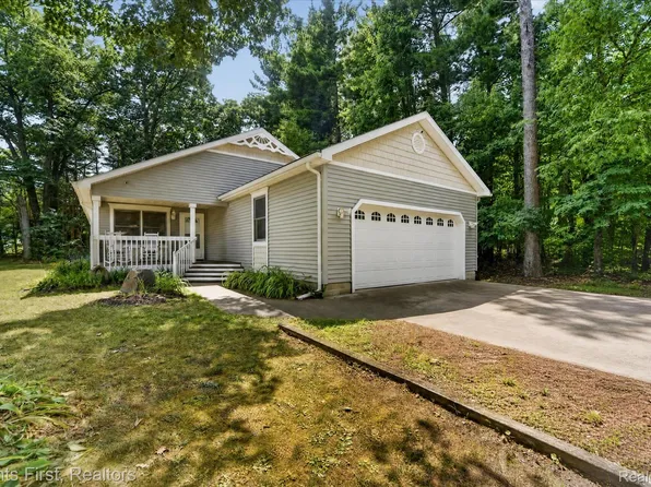 11430 Rutan Cir, Jerome, MI 49249