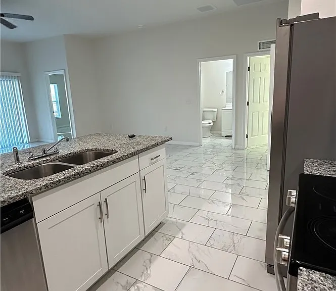 3305 SW 15th Pl — Photo 7