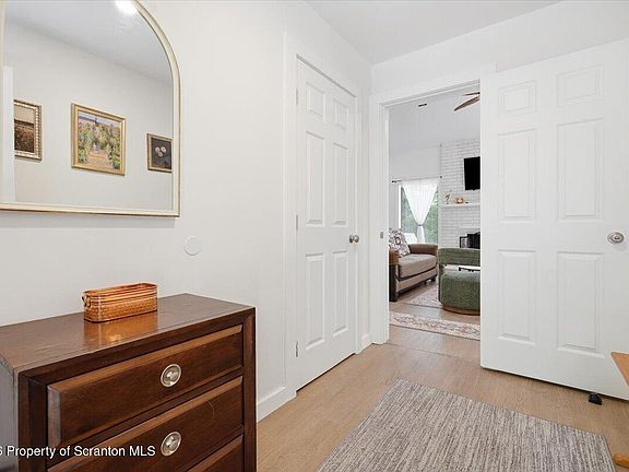 3rd image of 4172 Brook Ct
