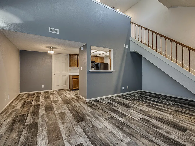 Lexington Commons - Living Room & Fireplace
