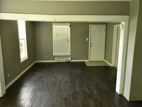 2nd image of 451 Donnelly Ave