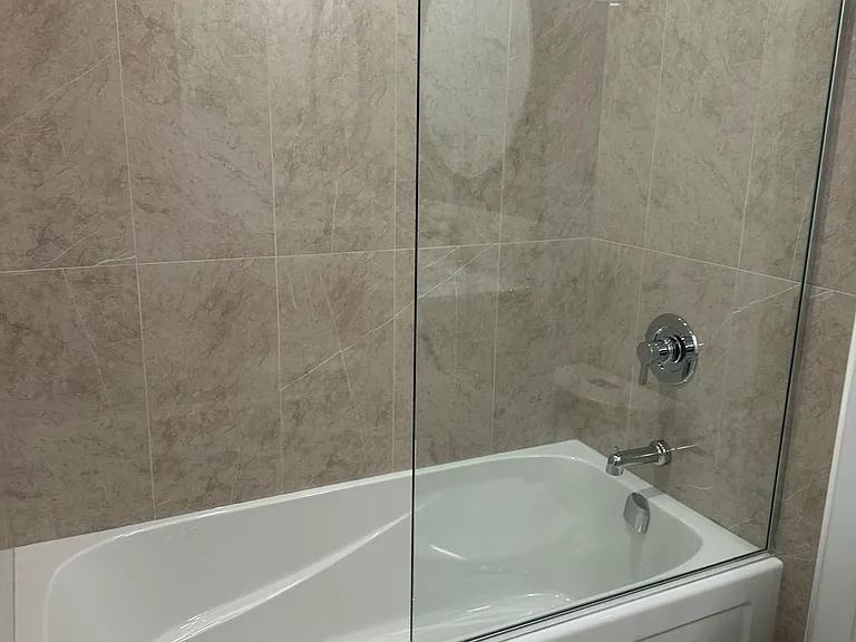 771 Yonge St #2010 — Photo 3