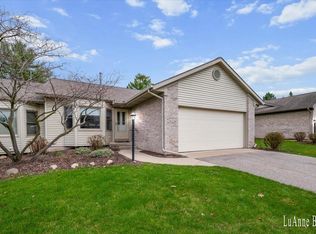 2502 Falcon Pointe Dr NW, Grand Rapids, MI 49534